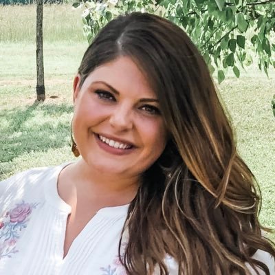 Profile Picture of Jessica Rivers (@JessicaLiteracy) on Twitter