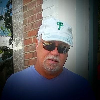 Profile Picture of Deplorable Dennis (@DennisAlanGray2) on Twitter