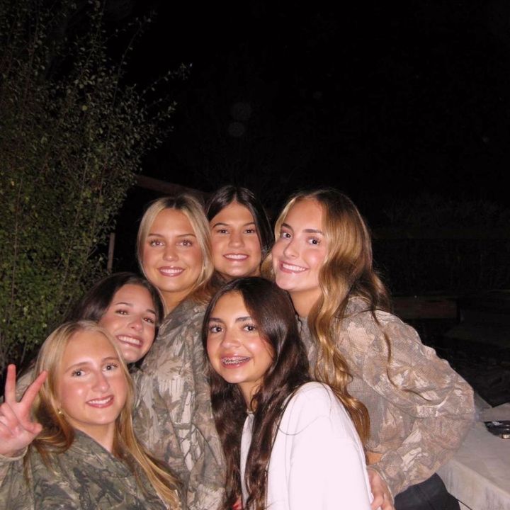 Profile Picture of Kendall (@kendallcarlstrom) on Tiktok