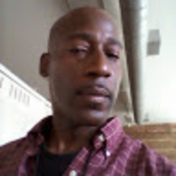 Profile Picture of Dwight Smith (@dwightsmith389) on Poshmark