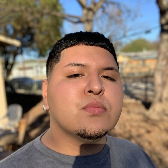 Profile Picture of Alexander Garcia (@theeplexx) on Poshmark