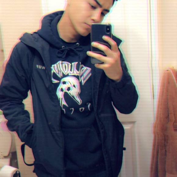 Profile Picture of Markk Peralta (@peralta2852) on Poshmark