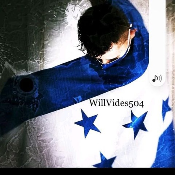 Profile Picture of Jeffrey Lopez (@jeffreylopez538) on Poshmark