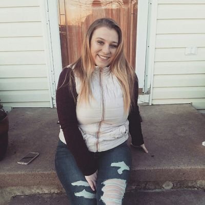 Profile Picture of Halley Caroline (@ThickHalley) on Twitter