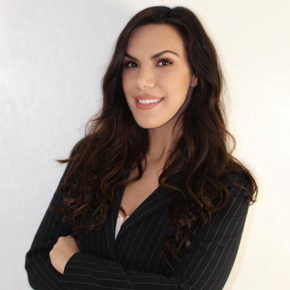 Profile Picture of Melody Tommasi (@melodytommasi) on Poshmark