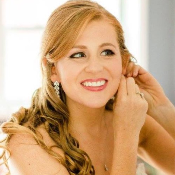 Profile Picture of Jenna Gloede (@jennas_junkyard) on Poshmark