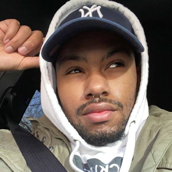 Profile Picture of Michael Randels (@mikrlinho) on Poshmark