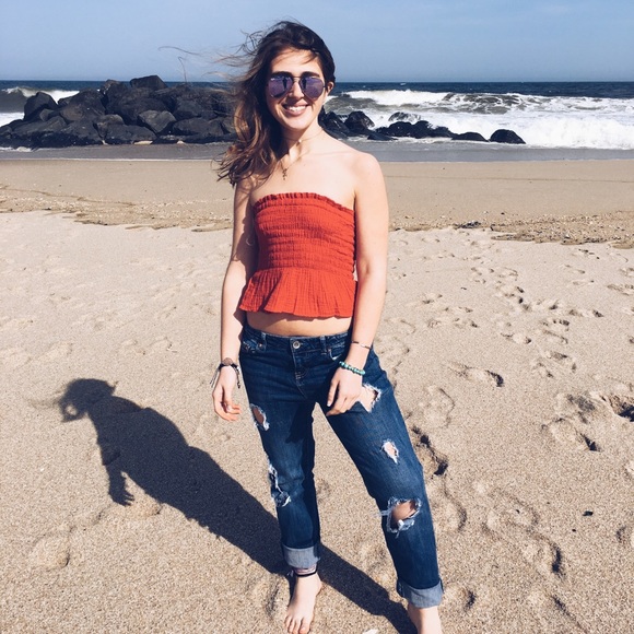 Profile Picture of Maddie Ciancitto (@maddiecian) on Poshmark