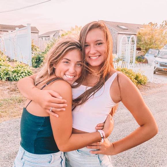 Profile Picture of Maiti Fucci (@maitifucci) on Poshmark