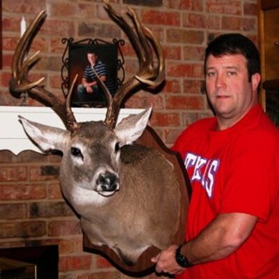 Profile Picture of John D. Gobert (@GeauxBare) on Twitter