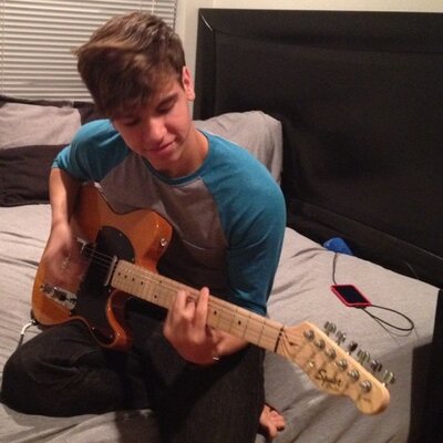 Profile Picture of Z (@Gregimhoff) on Twitter