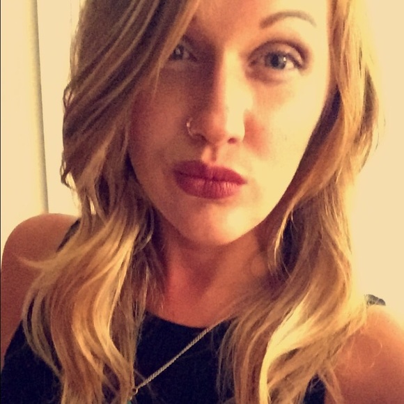 Profile Picture of Kristin Rudy (@misskrudy) on Poshmark