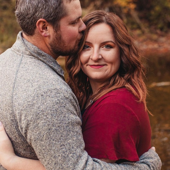 Alli Indof - Poshmark Profile Picture of Alli Indof (@alli_indof) on Poshmark