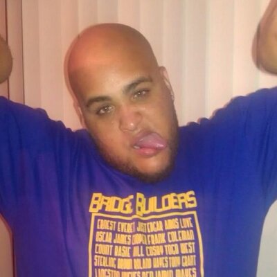 Profile Picture of Michael V Halloway (@Mr_InQredible) on Twitter