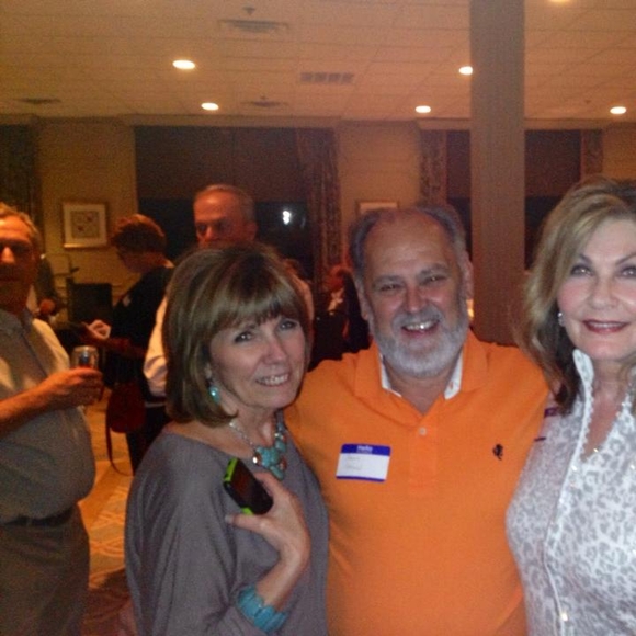 Profile Picture of Debra Calhoun (@debracalhoun) on Poshmark