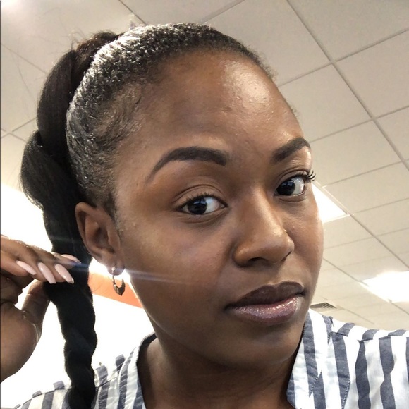 Profile Picture of Bryanna Covington (@brya27) on Poshmark