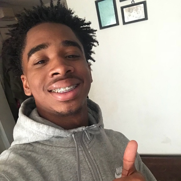 Profile Picture of Kevin Ross (@kevdagoon01) on Poshmark