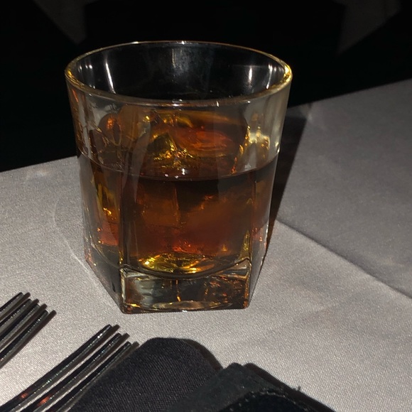 Profile Picture of Janelle Trimmier (@poshmama19) on Poshmark