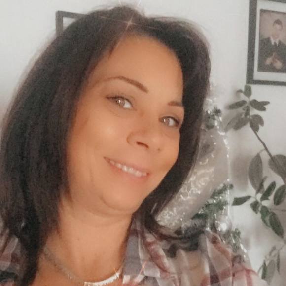 Profile Picture of Nancy Rehel (@nanyrehel) on Poshmark