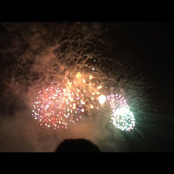 Profile Picture of Ariel Green (@ariegirl) on Poshmark