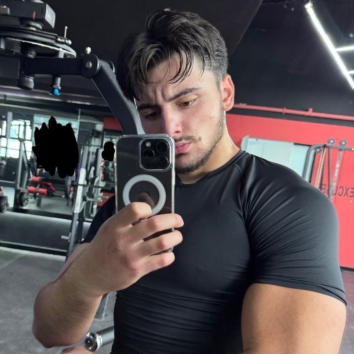 Profile Picture of Saleh (@buscter) on Tiktok