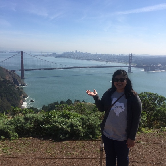 Profile Picture of Mindy Doerrfeld (@minflor24) on Poshmark