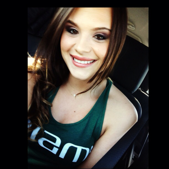 Profile Picture of Ana Balsano (@anaaafla) on Poshmark