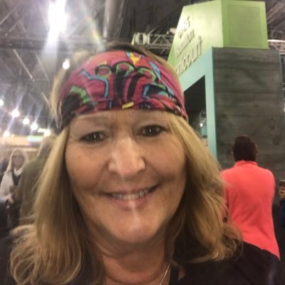 Profile Picture of Debbie Lockwood (@dlock78578) on Twitter