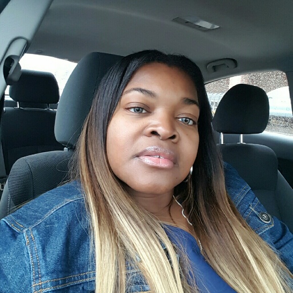 Profile Picture of Lisa Hinkston (@pastorhinkston) on Poshmark