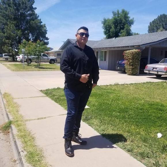 Profile Picture of Ysaac Hm (@ysaachm) on Poshmark