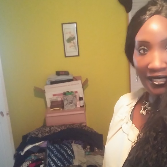 Profile Picture of Kennetta Rowell (@sassysexy) on Poshmark