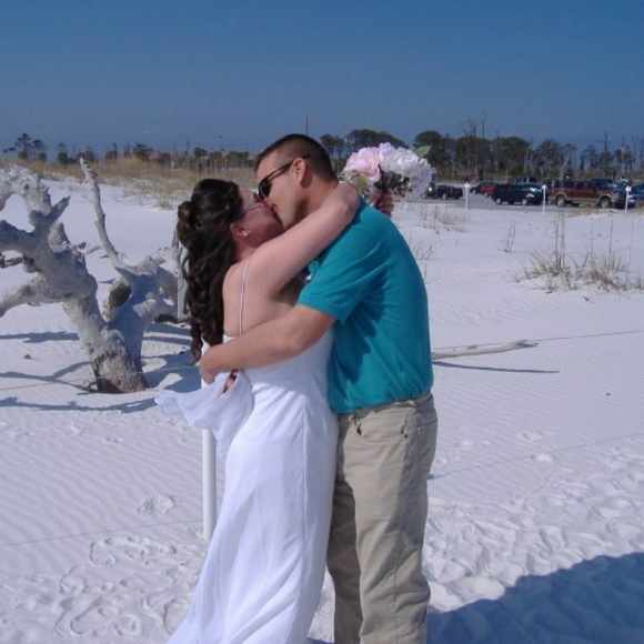 Profile Picture of Lisa Replinger (@bigsissy1977) on Poshmark