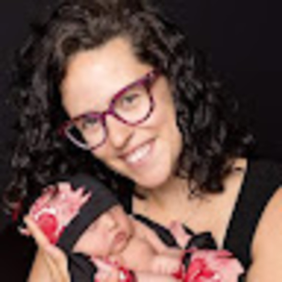 Profile Picture of Vanessa Mignault (@v_mignault) on Poshmark