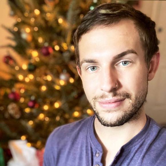 Profile Picture of Chris Homer (@chris_homer) on Poshmark