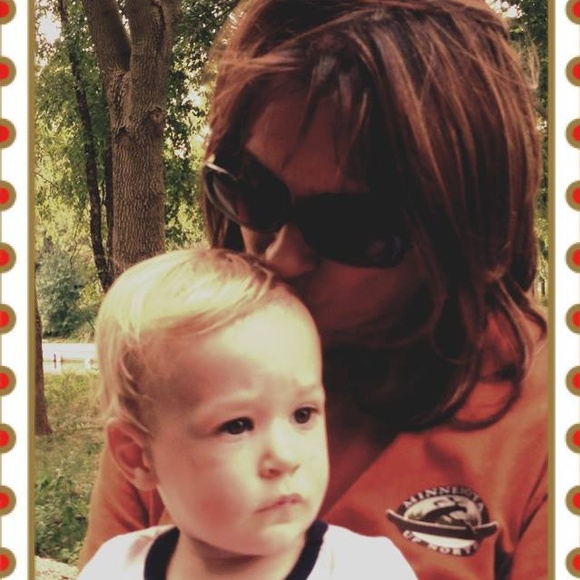 Profile Picture of Terri Grandchamp (@terrigrandchamp) on Poshmark