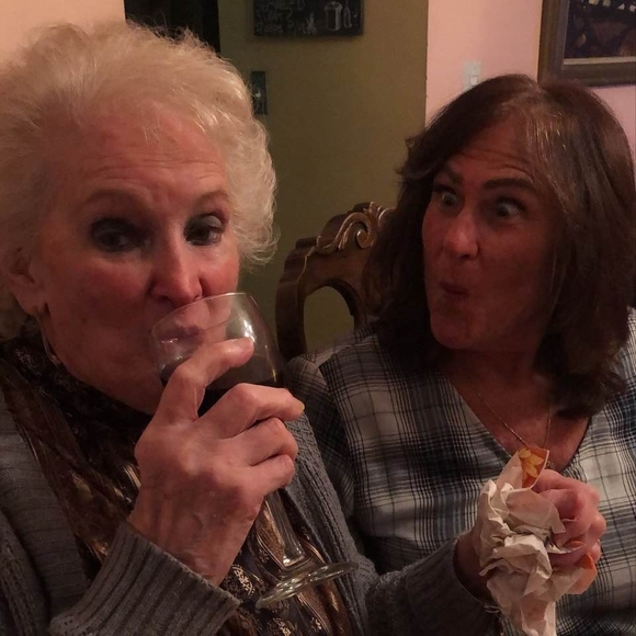 Profile Picture of Lori Glasman armuth (@lsg2592) on Poshmark