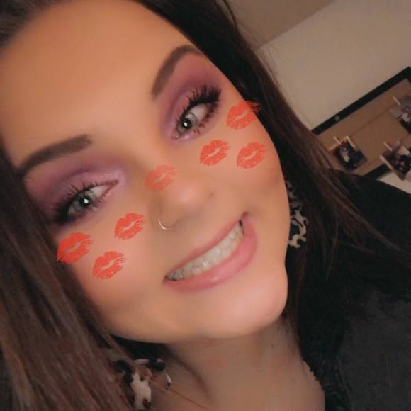 Profile Picture of Alysah Bentcik (@abentcik28) on Poshmark