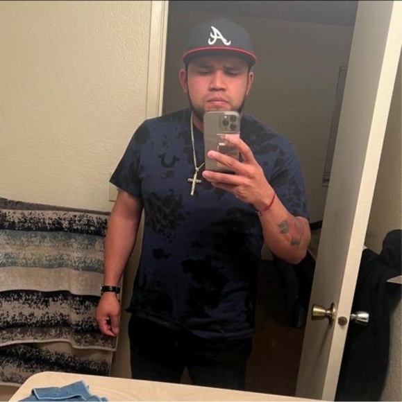 Profile Picture of Everardo Rodriguez rubio (@everardo_241194) on Poshmark