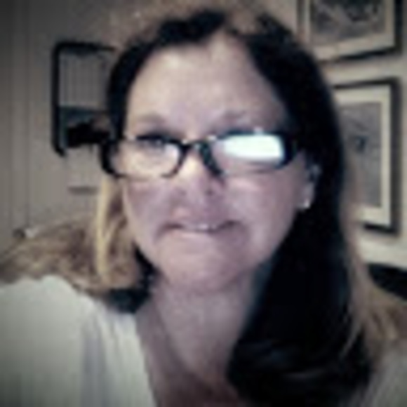 Profile Picture of Michele Jasionowski (@michelej67) on Poshmark