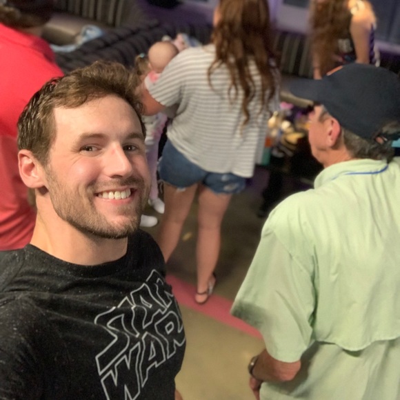 Profile Picture of Derek Harbison (@derekharbison) on Poshmark