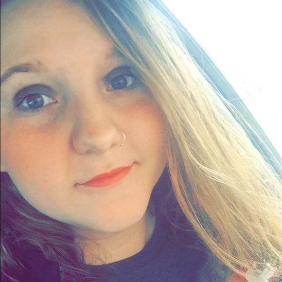 Profile Picture of Gianna Bruscato (@giababy19) on Poshmark