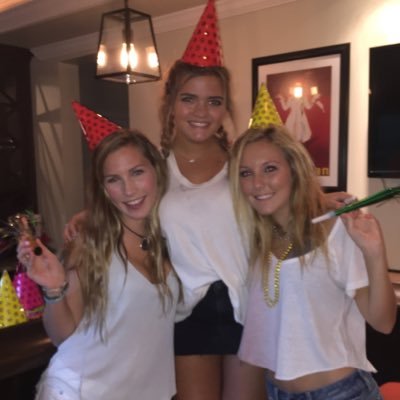 Profile Picture of Alexa Howell (@lexihowell2) on Twitter