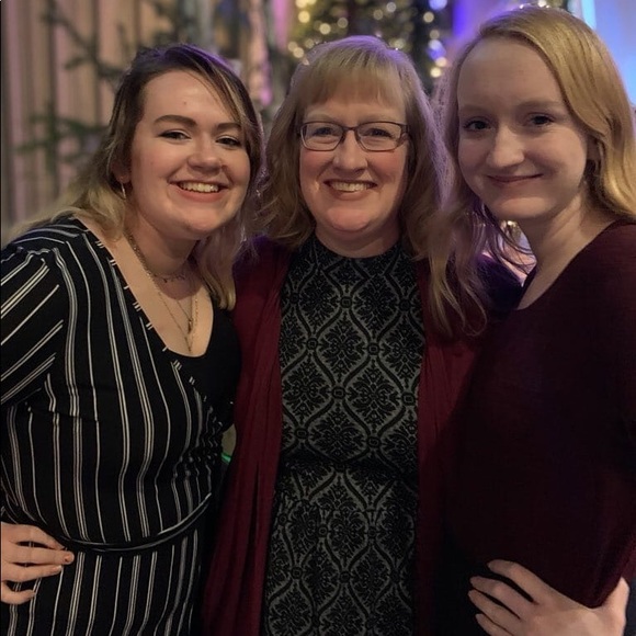 Profile Picture of Faith Stubinski (@fastubin10) on Poshmark