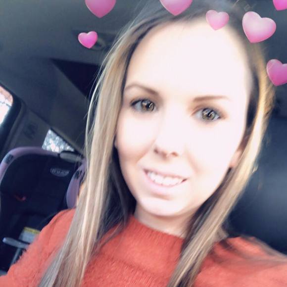 Profile Picture of Audrey Barrett (@aleighbarrett) on Poshmark