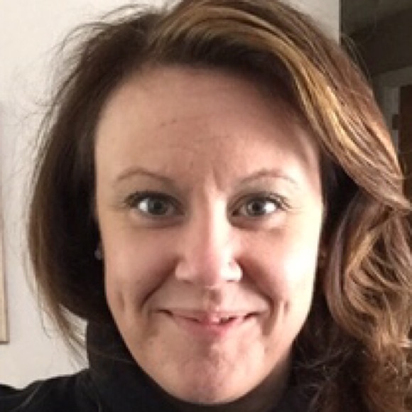 Profile Picture of Sabra Evans (@sabraevans1) on Poshmark