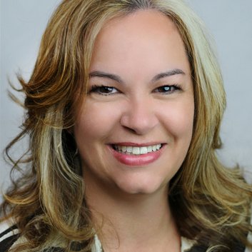 Profile Picture of Lisa Hendrix (@LisaHendrixRN) on Twitter