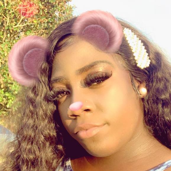 Profile Picture of Latiesha Sanchious (@latiesha11) on Poshmark