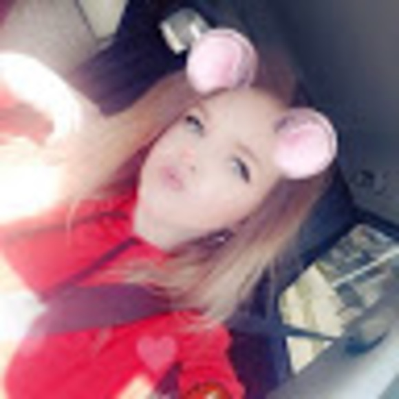 Alisha Fishwick - Poshmark Profile Picture of Alisha Fishwick (@afishwickocgl) on Poshmark