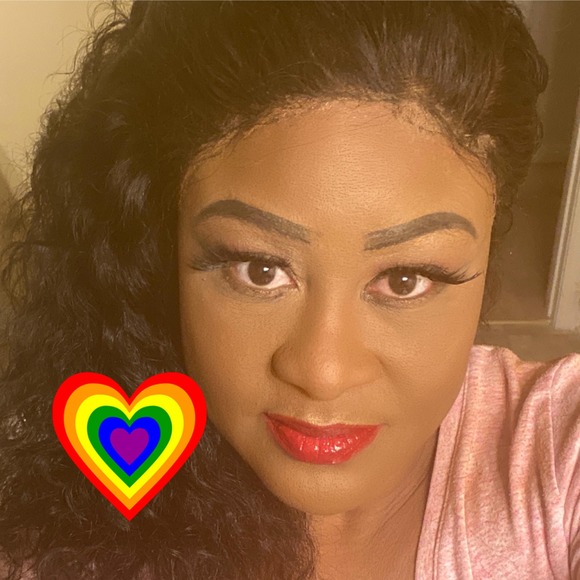 Profile Picture of Mary Jacocks (@sunshinelove4k) on Poshmark