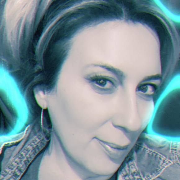 Profile Picture of Marilena Laezza (@marilenal2413) on Poshmark